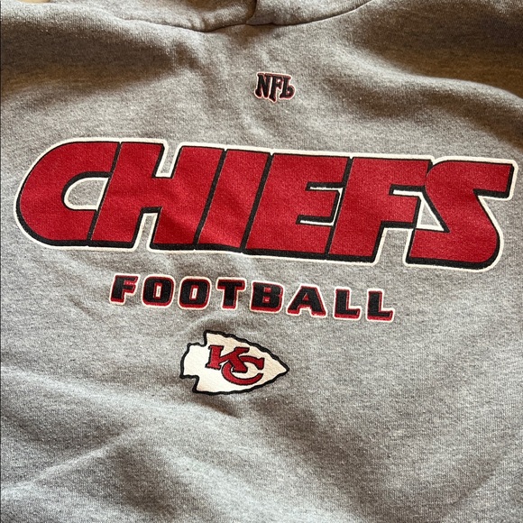 NFL Gray and Red Chiefs Hoodie - Picture 2 of 3